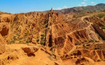 Kirgistan_Broken_Heard_Rock_Klueger_Reisen